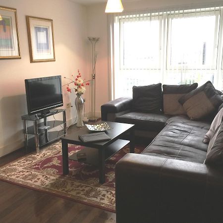 Linx Apartments Skyline Plaza Basingstoke Buitenkant foto