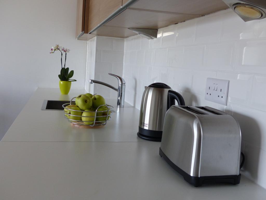 Linx Apartments Skyline Plaza Basingstoke Buitenkant foto