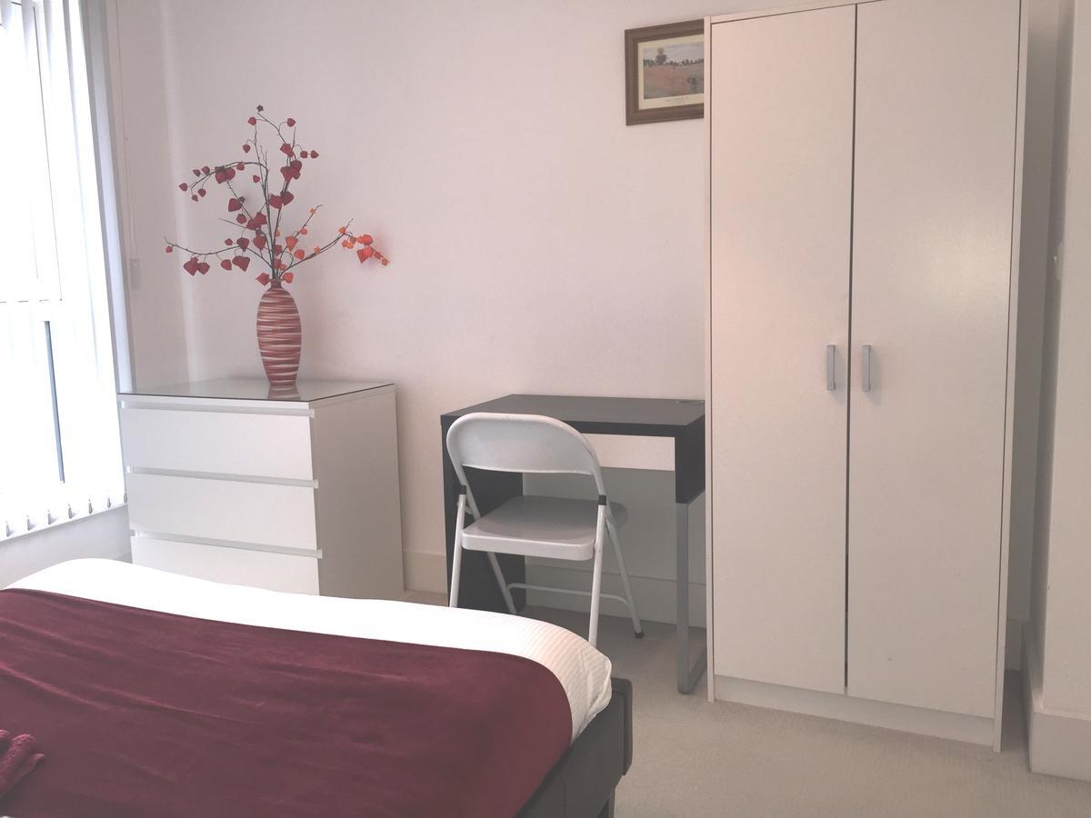 Linx Apartments Skyline Plaza Basingstoke Buitenkant foto